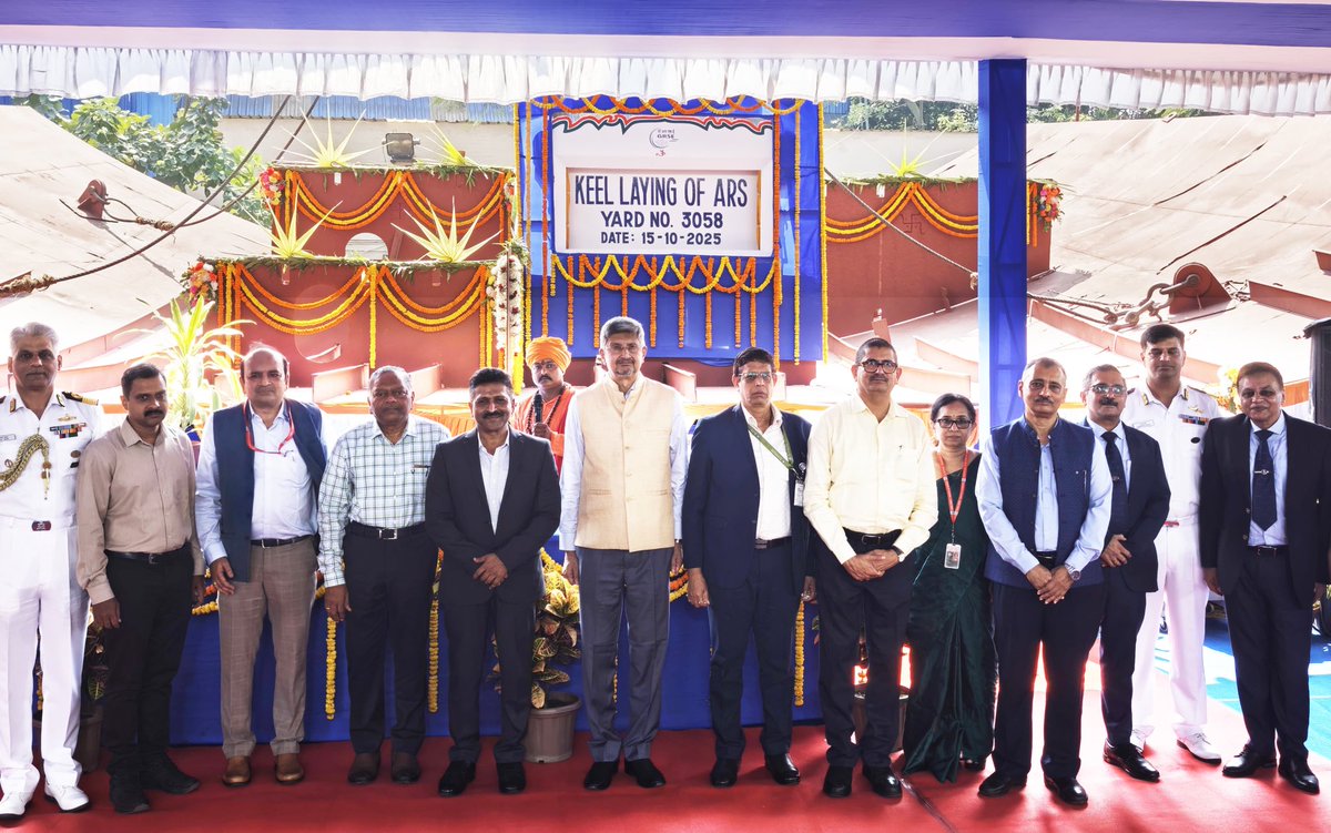 alpha_defense's tweet image. Secretary DDR&D and Chairman DRDO carried out Keel laying for the Acoustic Research Ship at Garden Reach Shipbuilders and Engineers (GRSE) Limited, Kolkata. The ship is being built by GRSE for Naval Physical and Oceanographic Laboratory (NPOL), Kochi.
The ship will be designed…