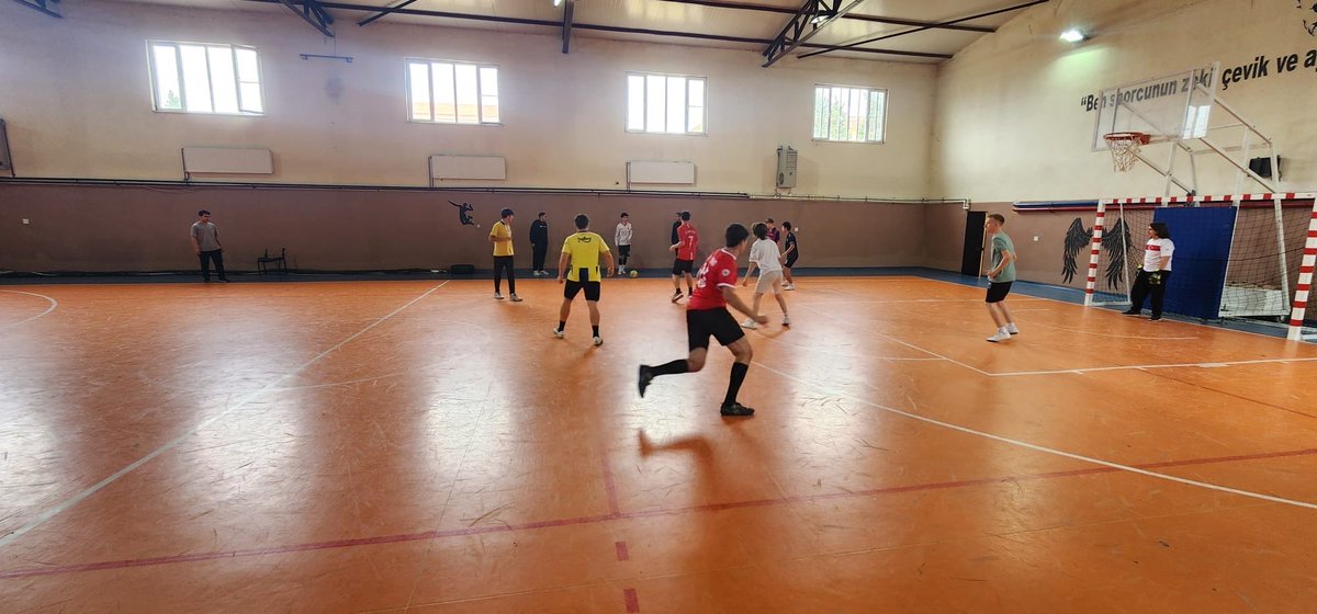 Sınıflar arası Futsal Turnuvamız tüm heyecanıyla devam ediyor! ⚽️
<a href="/tcmeb/">Millî Eğitim Bakanlığı</a>
<a href="/edirne_valiligi/">Edirne Valiliği</a> 
<a href="/mktrky/">Muammer Köken</a> 
<a href="/edirnemem/">Edirne Milli Eğitim</a> 
@uzunkoprumem