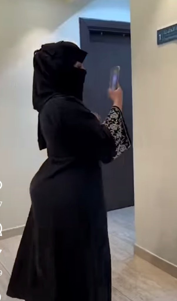 مساكم بكل خير وسعادة 
طلب مستعجل

مطلوب رجل كبير في العمر من ٣٠ الى ٧٠ انا ارمله عمري 28 عقيم مانجب ارغب بزواج بدون اطفال شكلي اصغر من عمري جميله جدا بدون شروط وبدون طلبات🇸🇦💕🌹