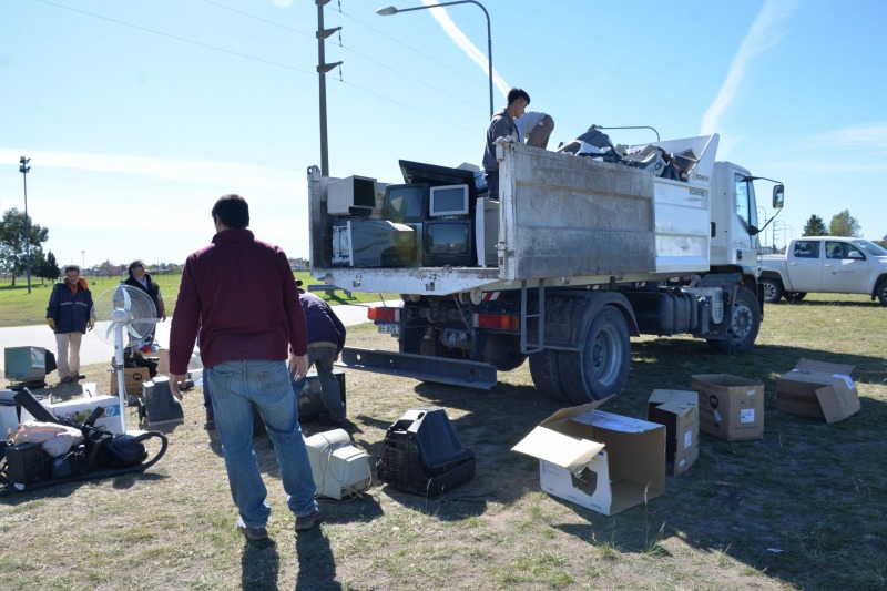 ⌨️♻️ Se realizará una nueva Campaña de Basura Electrónica. Será el miércoles 22 de octubre, de 10 a 13, en el CEMO. El objetivo es reciclar equipos electrónicos en desuso y así reducir el impacto ambiental ➡️ verte.tv/news/45880?sht