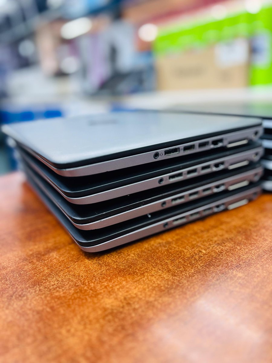 SmartLaptopLtd's tweet photo. At *750,000Ugx* get yourself this Hp Elitebook 840 , Intel Core i7, 8gb Ram , 256gb SSD Storage, 3 to 5hrs battery, Fingerprint Scanner, 14 Inch Display, VGA, USB , Display Port , Webcam , Ethernet port , One Year Warranty. Tel:0700293799 #Computing #Laptop https://t.co/mgrQRa6Sp7