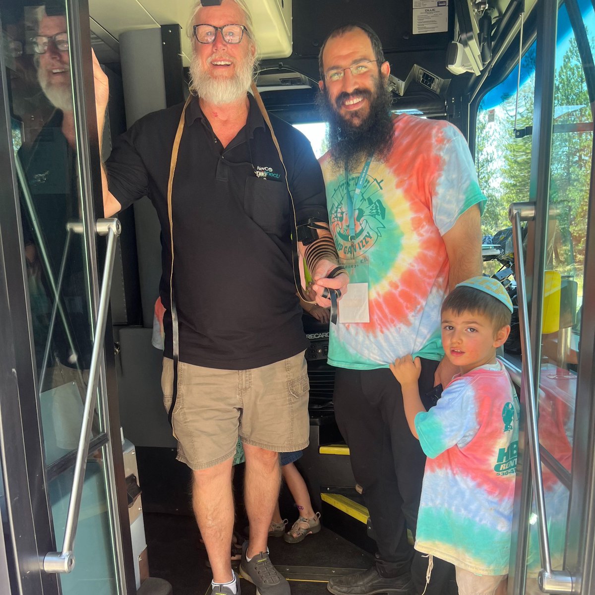 LearnHebrewTv's tweet photo. Did you know that in Hebrew, community is:
קְהִלָה
K-HeeLahH?
Have you been to the  "Our Community" section of https://t.co/6HMMirSEb0?
Craig is Jewish &amp; newly able to read Hebrew. He celebrated a bar mitzvah to mark this milestone!
Your stories fill my heart with joy daily! https://t.co/EJ2h4E5ohI