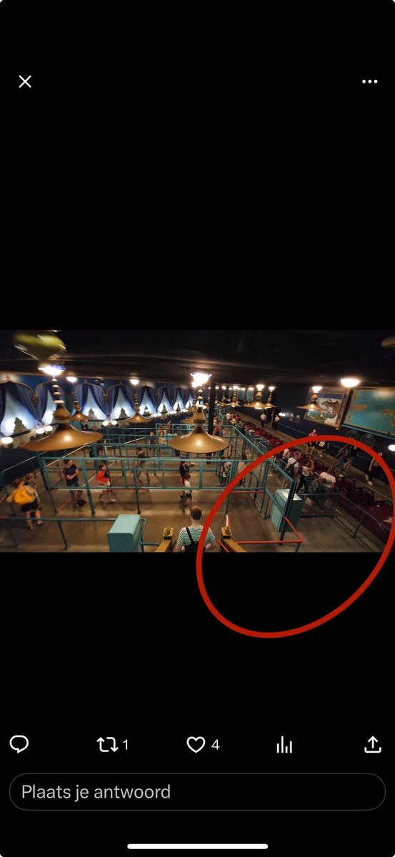 Beste <a href="/Efteling/">Efteling</a> gezien jullie steeds vaker een grouper hebben staan bij vogelrok, word het dan ook niet eens tijd om ook een afsplitsing in de wachtrij te gaan maken voor single riders?

Zoals na de trap gelijk rechts een kleine splitsing?