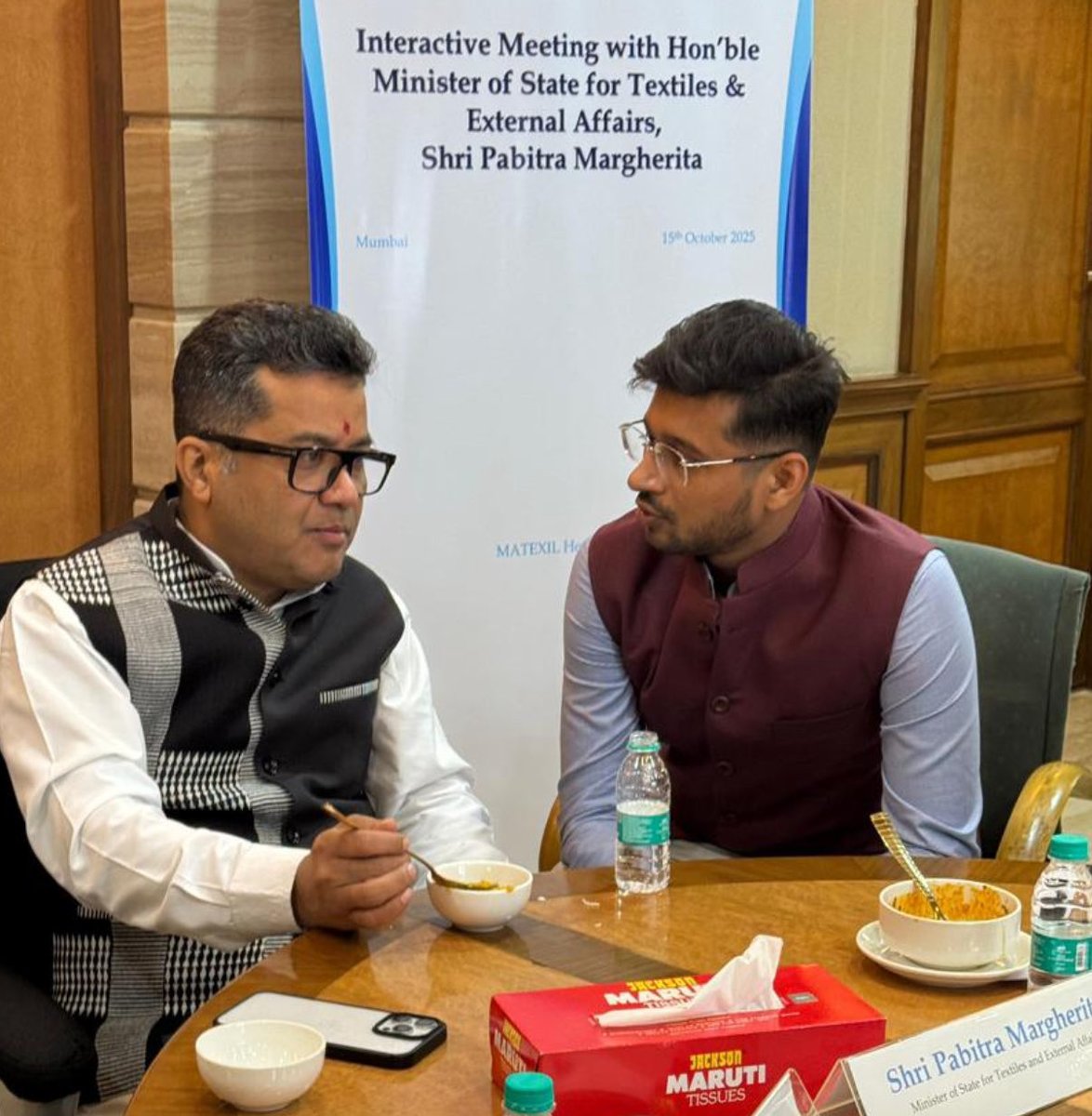 hariaharsh18's tweet photo. Glad to Meet &amp; discuss with Hon’ble Minister of State for Textiles &amp; foreign affairs shri @PmargheritaBJP https://t.co/mWyQIZlIGJ