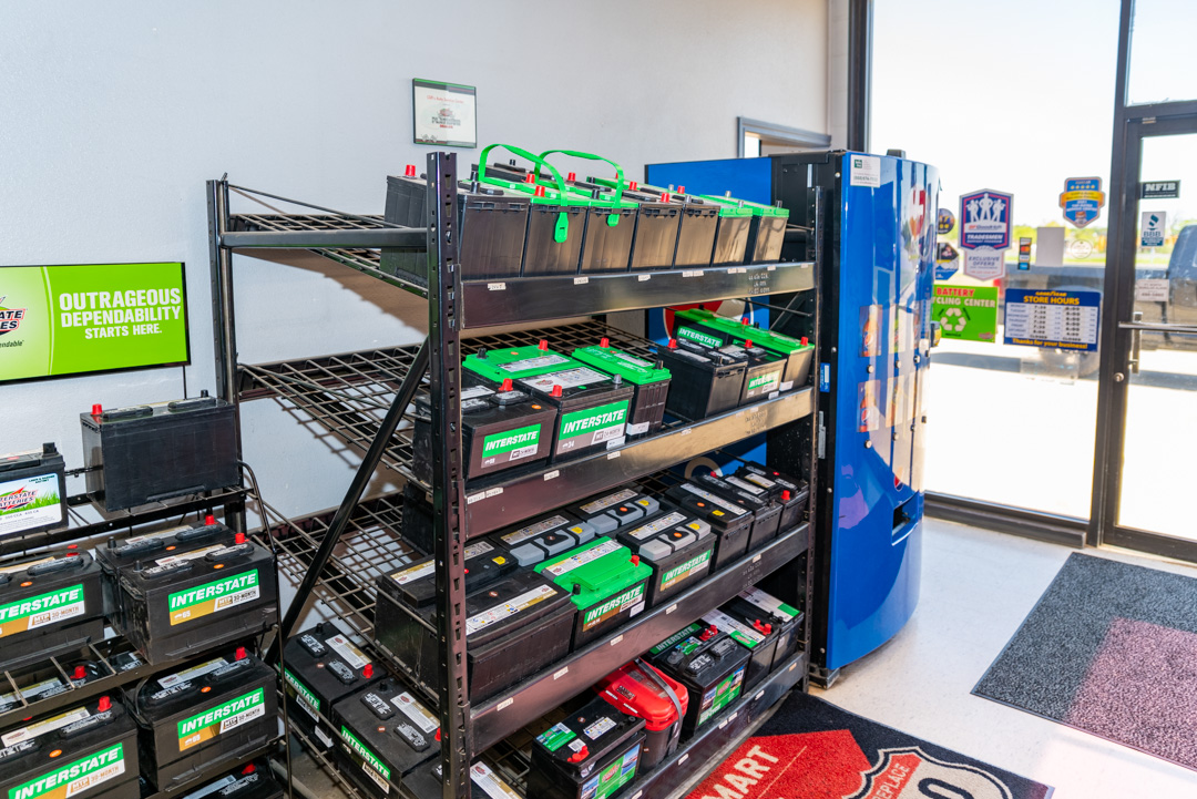cliffs_autoTX's tweet photo. We can replace your car's low battery! 🔋🚗
https://t.co/bhlyePFIhV https://t.co/Nw7XUJv6Os