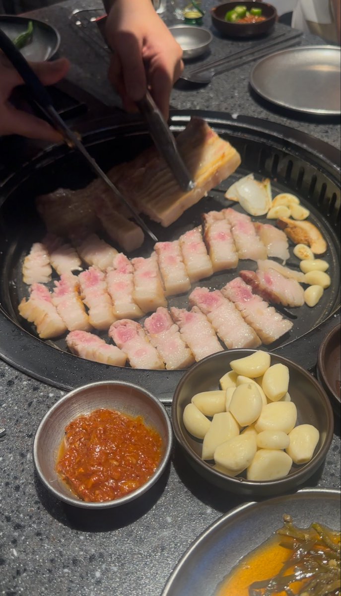 ilsang_hutsory's tweet photo. 이게 맞지 https://t.co/medj87yj9f