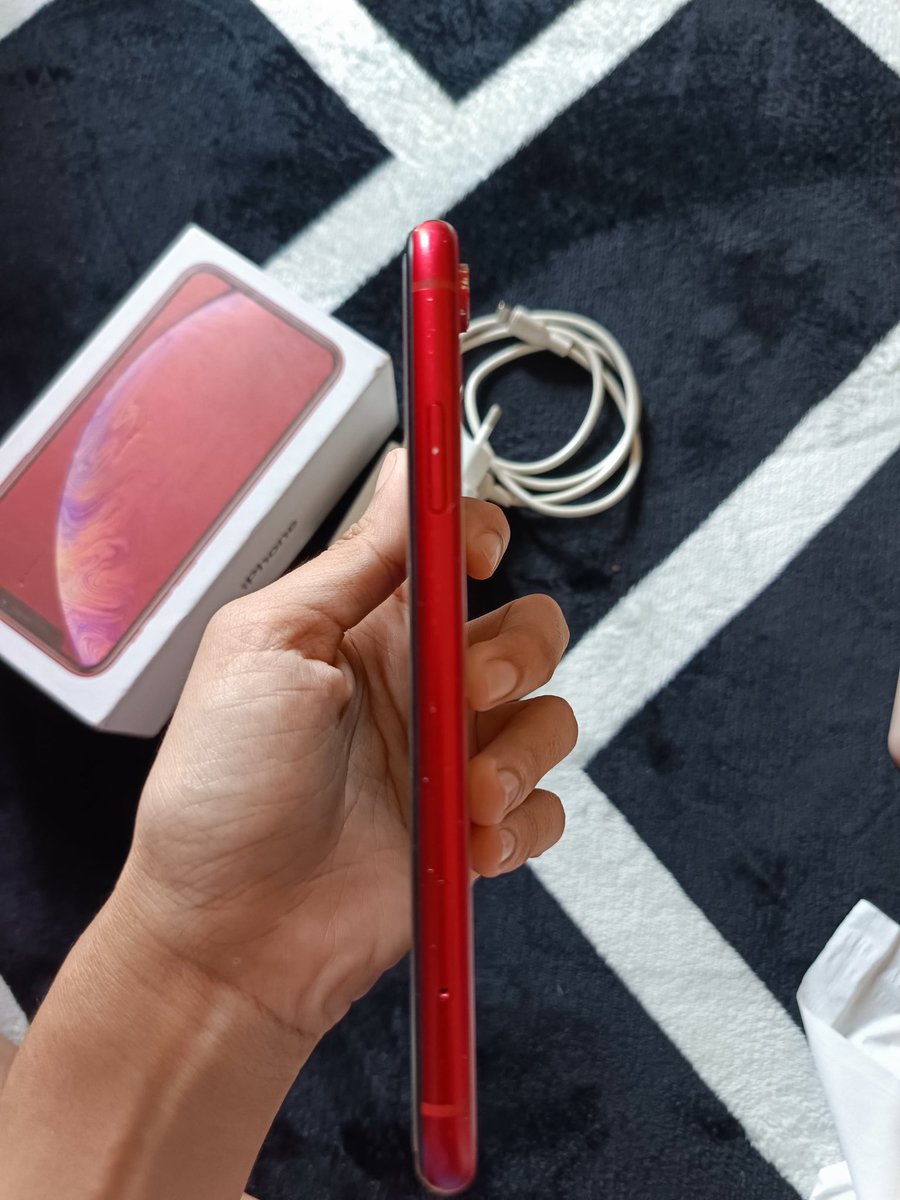 aicapani's tweet image. Edisi bosan.
iphone XR 128gb, kelengkapan ponsel, dus, charger.
Face id on, aman.
Minus:
bh 67%
Kamera dpn minta dibersihkan.
Mau cari TT di atas ip xr, dana menyesuaikan.
#wts #codcikarang #hpsecond #hpiphone