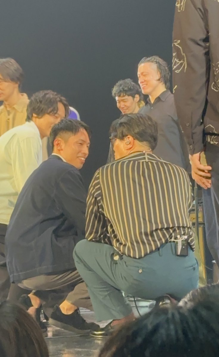 菊池先生をロックオンする高樹先生