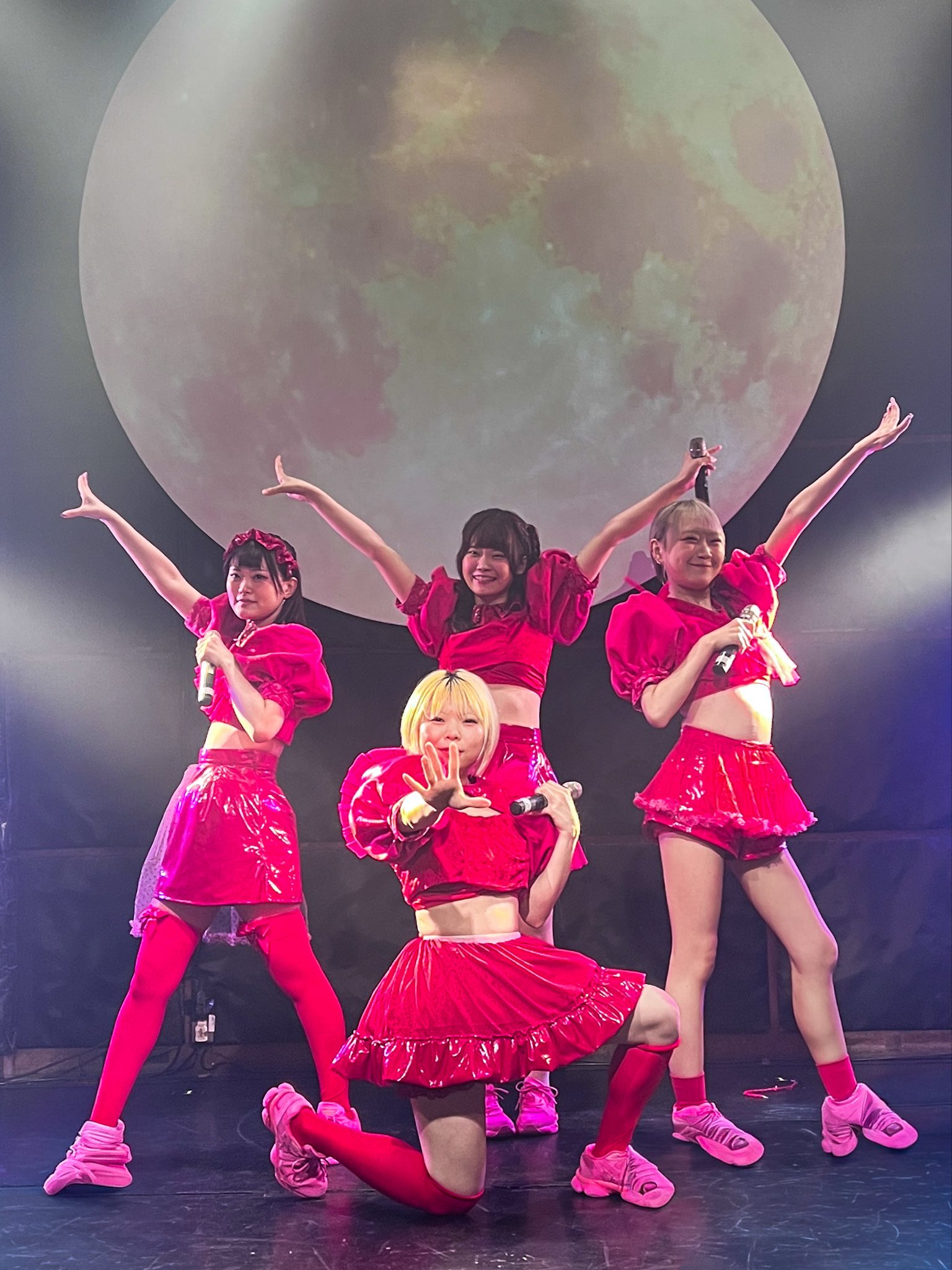 貴方、又はカップルの肖像画を描きます！ mαmёsorα on X: 