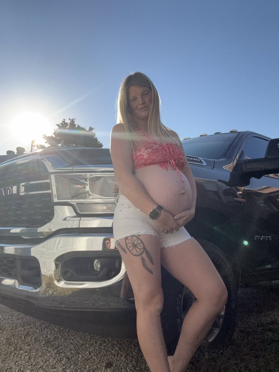 RT if you like white shorts.