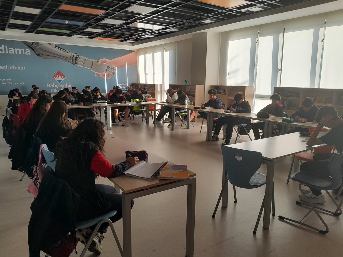 Çorum Bahçeşehir Koleji Öğrencilerimizin eksiklerini tamamlamak,öğrenme süreçlerini kolaylaştırmak adına her kademede etütlerimiz devam ediyor❤️💙

#Bahcesehir Koleji