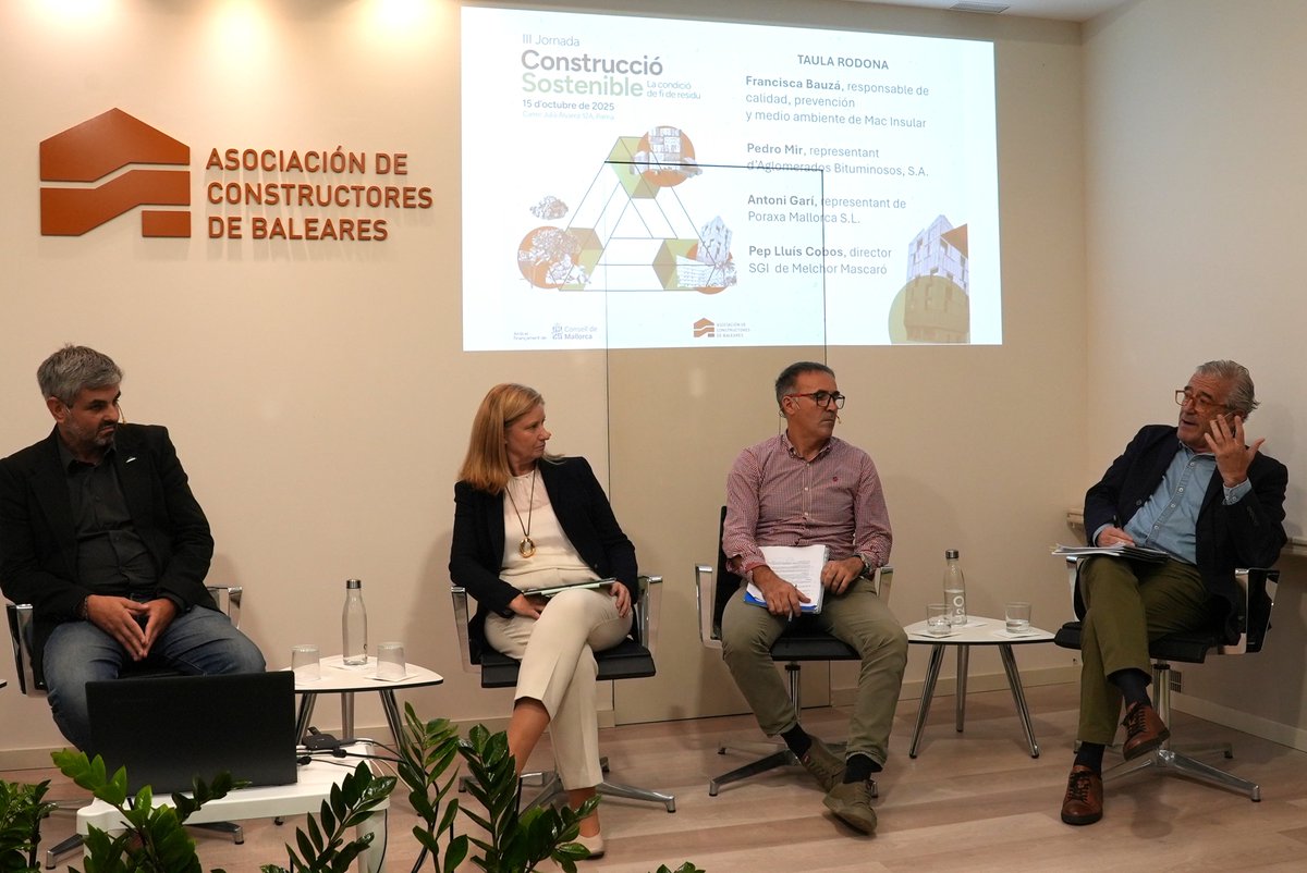 Y también a los participantes de la mesa redonda: 
Francisca Bauzá de <a href="/macinsular/">Mac Insular</a> 
Pedro Mir de Aglomerados Bituminosos SA
Antonio Garí de <a href="/PoraxaMallorca/">Poraxa</a> 
Pep Lluís Cobos de <a href="/Melchor_Mascaro/">Melchor Mascaro SAU</a>
