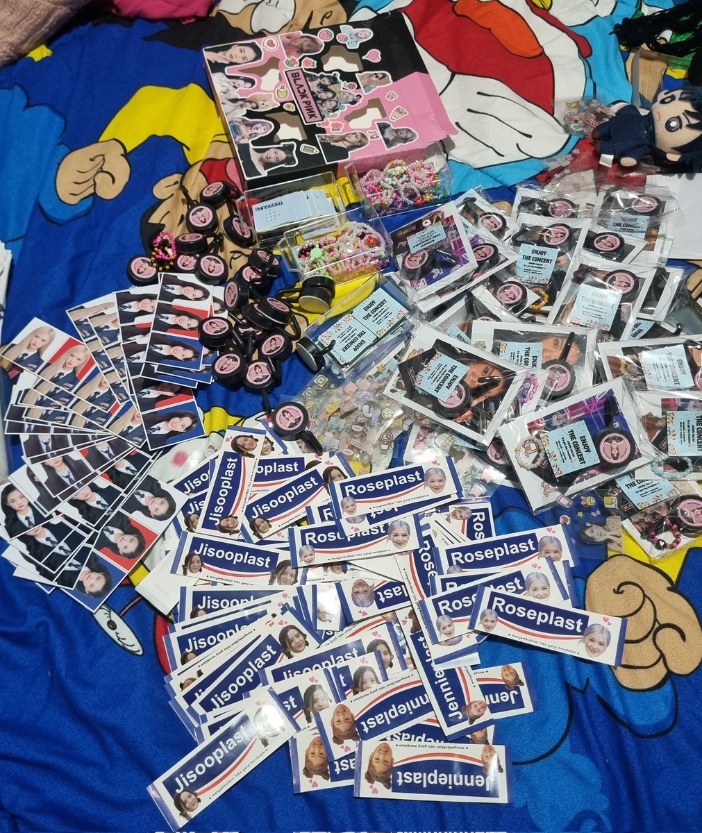 BLACKPINK DEADLINE IN JAKARTA FREEBIES DAY 1 &amp; 2
by <a href="/ayang_tyong/">syel. || rent lightstick & hp iphone konser</a>

• like &amp; rt
• tag me if u get the freebies
• only for 100 Blink

on process yaa, yang mau trade freebies bolee bangett✨️u
#BLACKPINK #BLACKPINK_DEADLINE_IN_JAKARTA