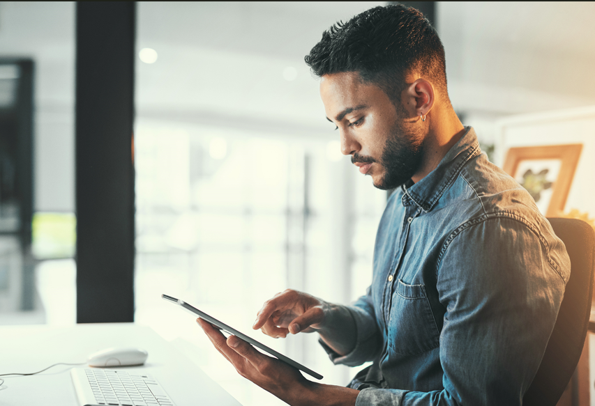 UCT Liberty Institute study reveals R1 Trillion graduate spending power, but gender pay gap still lingers. businessreport.co.za/personal-finan…