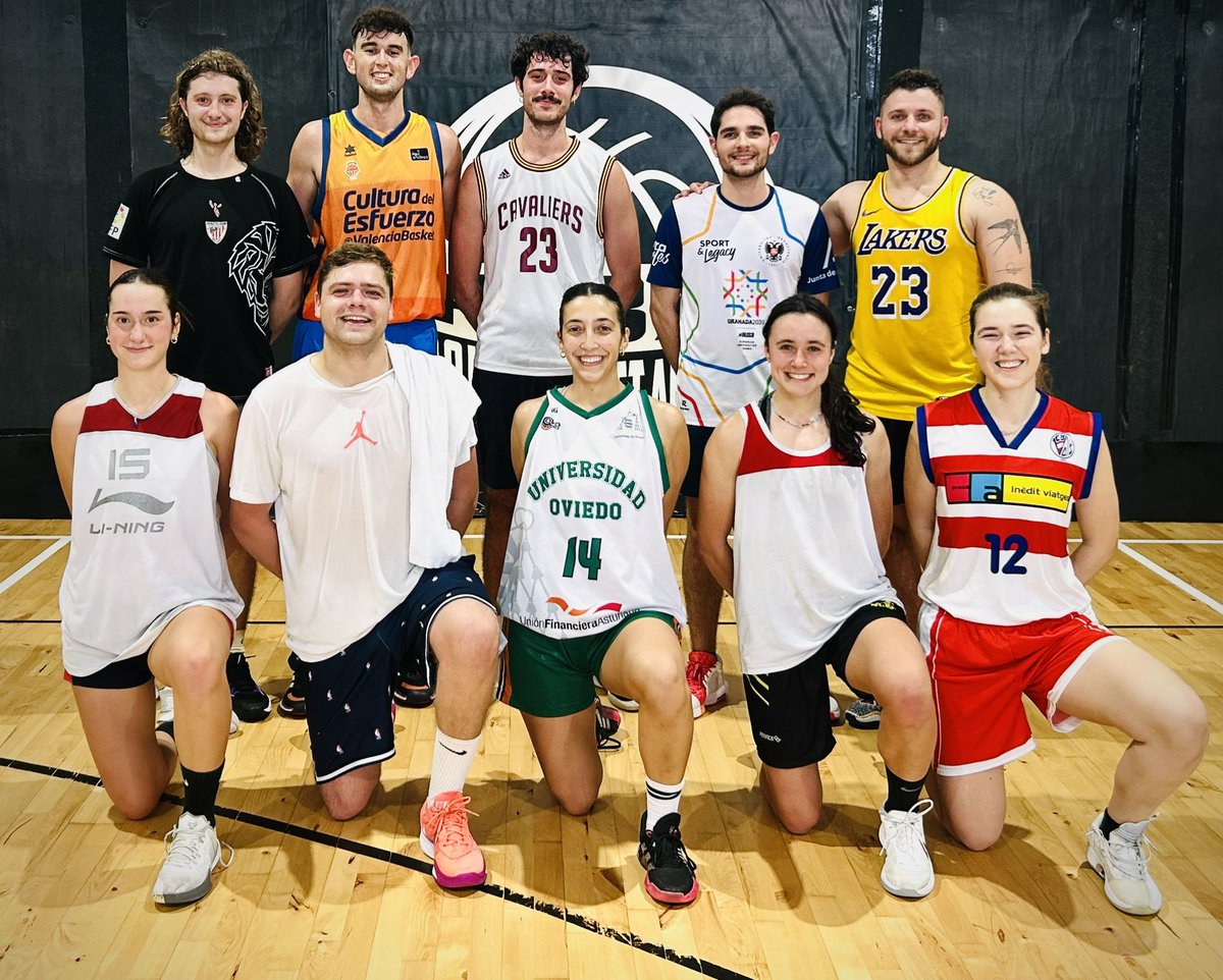 Una semana más otra sesión en RBA con estudiantes del <a href="/mirasturias/">MIR Asturias</a> <a href="/uniovi_info/">Universidad Oviedo</a> 
Desde RBA @rba_basket seguimos apostando por acercar el baloncesto a la sociedad asturiana y reforzando nuestro compromiso por la formación.