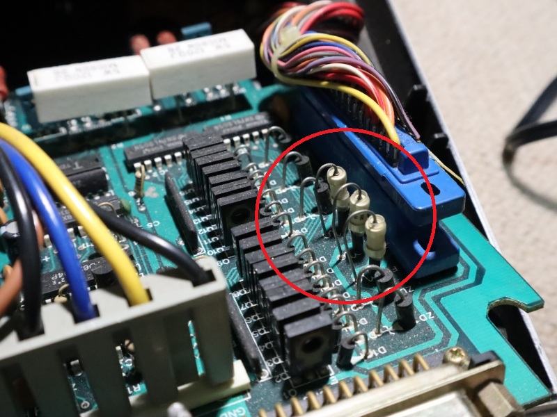 #MI68　で力尽きたMZ80BP5、調べてみました。すると基板上に回路図にないヒューズが。。。