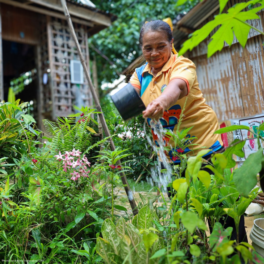 CatholicRelief's tweet photo. Today, we celebrate #RuralWomen like Lilia from Maasin, Iloilo. Through the Iloilo Water Resilience Initiative (#IWARI) Project, she helped secure safe water access & became a key voice in watershed protection.
💬 “We used to walk far for water. Now, we have a voice.” - Lilia https://t.co/NCsfYLLwl4