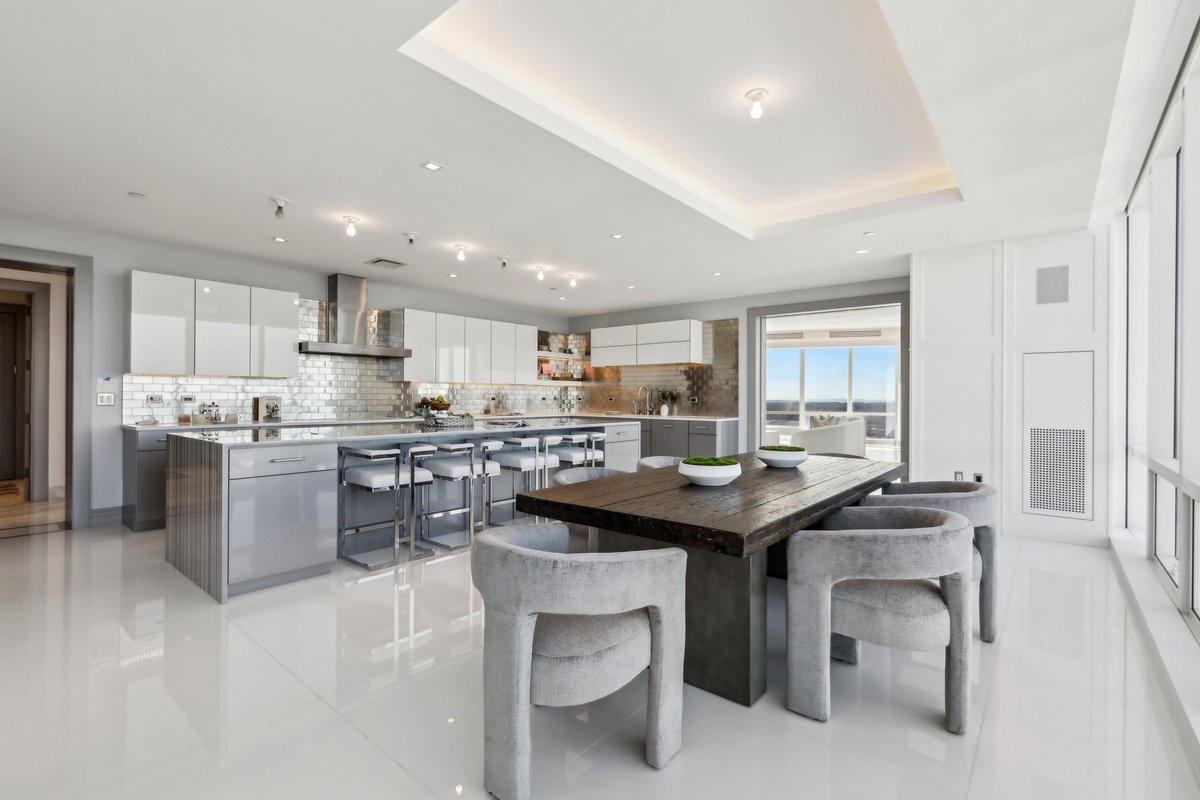 Penthouse 10 spans over 10,700 sq ft with six bedrooms, custom design, and panoramic views from the 41st floor—every inch crafted to perfection. See more: bit.ly/4q3ZQId

Listed by Paul Sarlo and Michael Taraboulos with Christie's International Real Estate Group