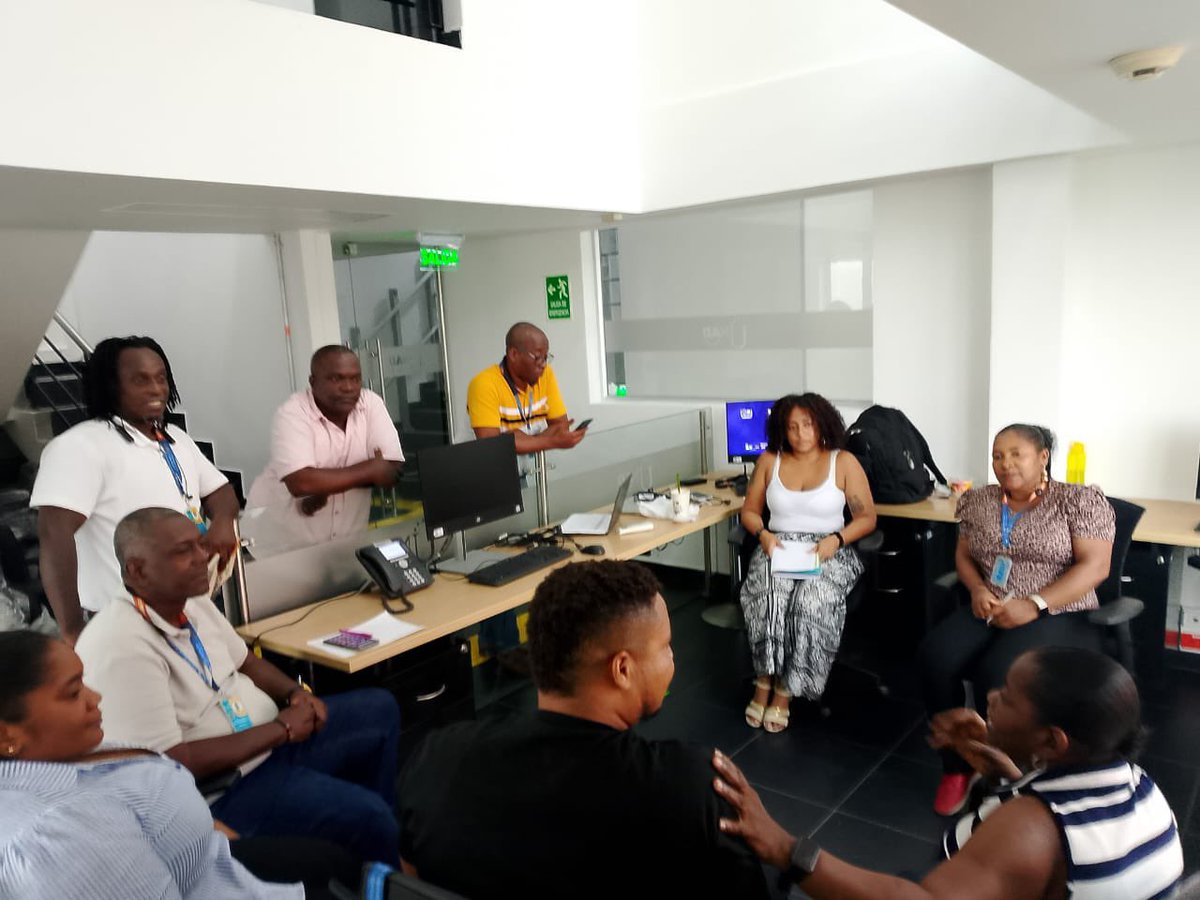 JanethSaldarri's tweet image. Encuentro de Líderes de Escuela Quibdó:
Orientamos en el desarrollo de las CIPAS territoriales, destacando su rol clave en la transformación de los territorios y el fortalecimiento comunitario. 
¡Juntos construimos un futuro mejor!
#LiderazgoEducativo #TransformaciónSocial #CIPAS
