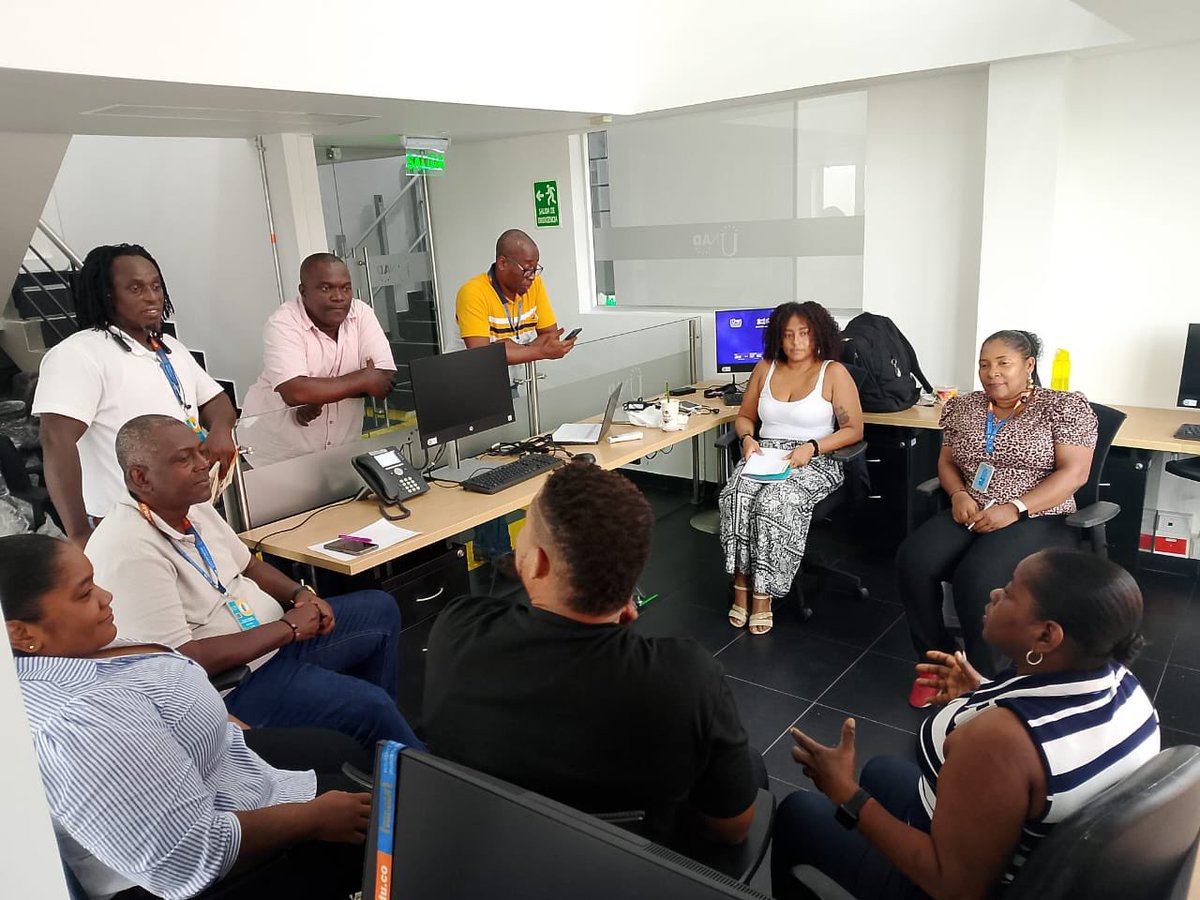 JanethSaldarri's tweet image. Encuentro de Líderes de Escuela Quibdó:
Orientamos en el desarrollo de las CIPAS territoriales, destacando su rol clave en la transformación de los territorios y el fortalecimiento comunitario. 
¡Juntos construimos un futuro mejor!
#LiderazgoEducativo #TransformaciónSocial #CIPAS