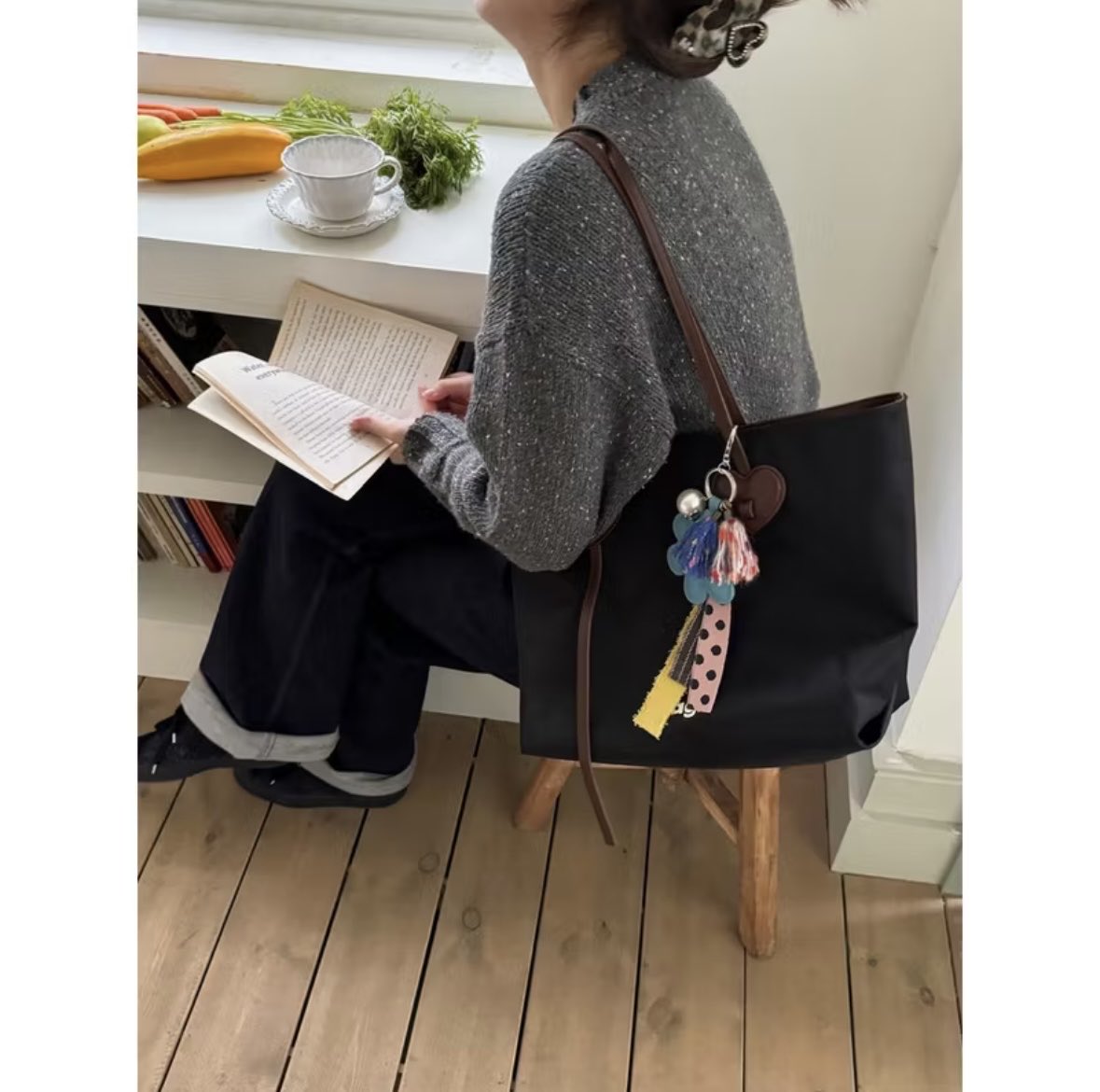 msaka0o0's tweet photo. ✨pls rt✨
พร้อมส่ง กระเป๋า Tagi bag
สี Black chocolate🖤
สี Almonds🤎
🎀 1,350รวมส่ง
🎀 สนใจdmได้เลยค่า
📍 รับผ่อน/มัดจำ
#พรีออเดอร์จีน #Tagi #tagiofficial #กระเป๋าTagi https://t.co/cZnzmvJV2L
