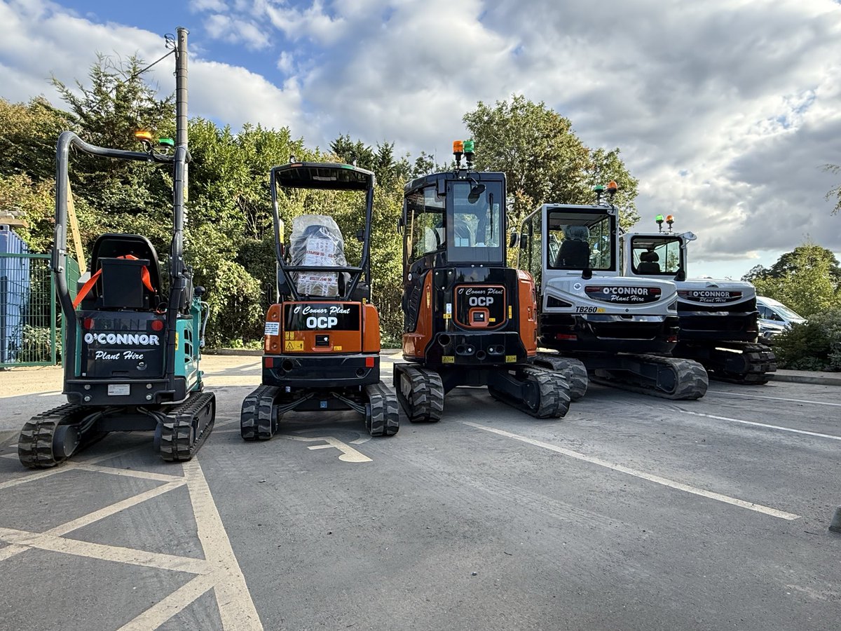 After running machines for many years, we believe this is the best lineup for each category:

Micro - Kobelco SK10
1.5ton - Hitachi ZX19u
3ton - Hitachi ZX33u
6ton - Takeuchi TB260
8ton - Takeuchi TB290
13ton - Hitachi ZX135

Let us know your thoughts 🤙🏻🤙🏻