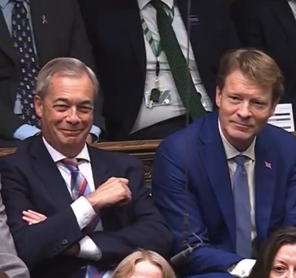 Parody_PM's tweet image. This is how Farage and Tice react to the issue of one of their politicians accepting bribes to spread Russian propaganda. They think it’s funny to be a traitor.
#PMQs