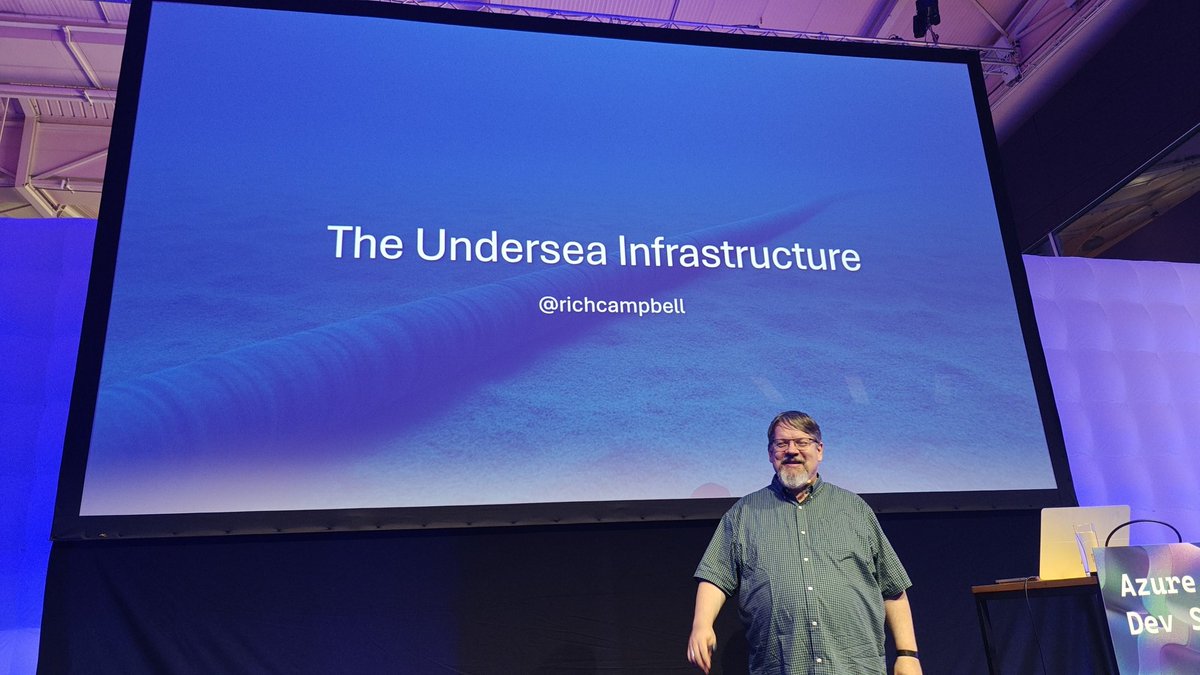 WorkingHardInIT's tweet image. As a network buff I have always had a fascination with the global infrastructure behind the scenes &quot; The Undersea Cable Network&quot;  #AzureDevSummit #MVPBuzz