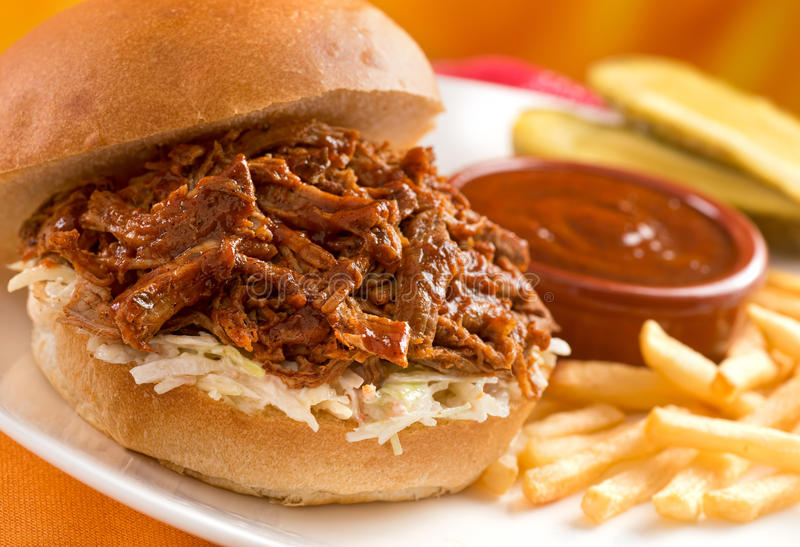 luckydoggrille's tweet photo. Get ready for a flavor explosion! 🎆 Our Pulled Pork BBQ is smoked for over 12 hours to give you that tender, juicy taste. Dare to add a spicy coleslaw topper? Sub smoked chicken? Your choice! See you at Lucky Dog Grille 🐶🍔 #LuckyDogGrille #BBQBliss https://t.co/TfNFzm5Xl3