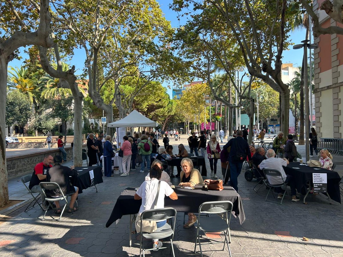 parcsanitarisjd's tweet image. 🫶 La campanya contra la #SoledatNoDesitjada de @solidaritatSJD arriba a #Castelldefels, amb la col·laboració d&apos;entitats del municipi, persones ateses al #ParcSanitariSJD, l&apos;equip de #voluntariat i el suport de l&apos; @AjCastelldefels. #TrencaLaSoledat