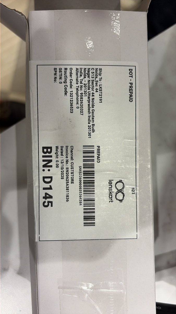 Sanskaralg's tweet photo. @peyushbansal sir, very bad experience 2nd times where lens not fittted. After complaining the same, it’s said I will received after Diwali…… very bad experience …….. #lenakart 
Please provided the product before Friday…. https://t.co/i9if2LXjWK
