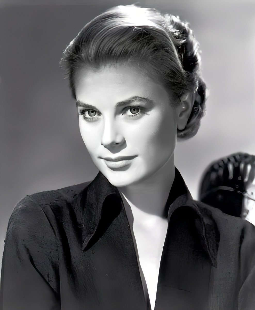 oldmovieactress's tweet image. Grace Kelly 🌹