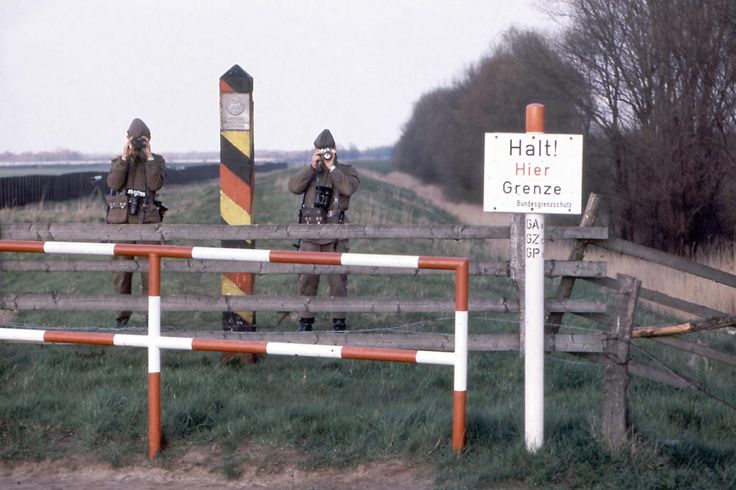 GDRvisuals's tweet image. Lauenberg, 1984.
Photo by Jürgen Ritter.