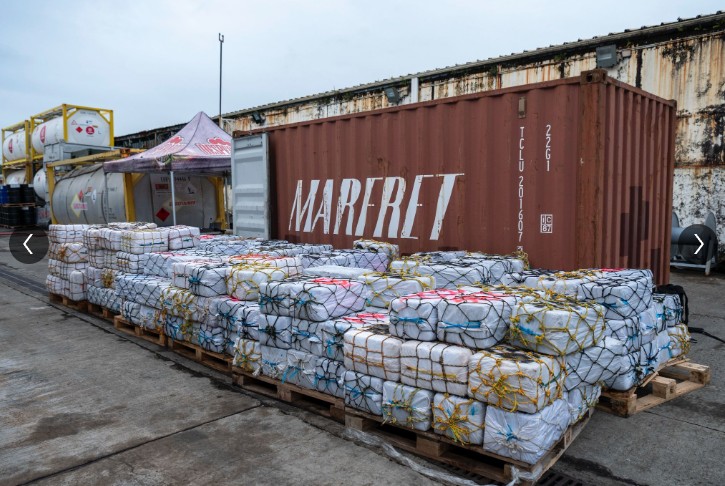 Maritime Analysis and Operations Centre- Narcotics (@maoc_n) on Twitter photo 🚨 Over the last days, a maritime operation carried out by the <a href="/FAA_Officiel/">Forces armées aux Antilles</a> in the Atlantic, has resulted in the interdiction of a stateless fishing vessel, carrying 7056 Kg of cocaine.
🇫🇷 A joint operation by <a href="/FAA_Officiel/">Forces armées aux Antilles</a>, <a href="/douane_france/">Direction générale des douanes et droits indirects</a> and OFAST.
🔗maoc.eu/over-seven-ton… 🚨 Over the last days, a maritime operation carried out by the <a href="/FAA_Officiel/">Forces armées aux Antilles</a> in the Atlantic, has resulted in the interdiction of a stateless fishing vessel, carrying 7056 Kg of cocaine.
🇫🇷 A joint operation by <a href="/FAA_Officiel/">Forces armées aux Antilles</a>, <a href="/douane_france/">Direction générale des douanes et droits indirects</a> and OFAST.
🔗maoc.eu/over-seven-ton…