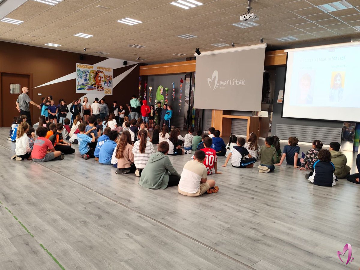 🤝 Maristak Bilbaon BAT programa martxan jarri dugu, enpatia, erantzukizuna eta laguntza sustatzen dituen ekimena.

LH 3. eta 5. mailako ikasleek  euren bikotekideak ezagutu dituzte eta pixkanaka konfiantzan eta errespetuan oinarritutako harremana eraikitzen joango dira.