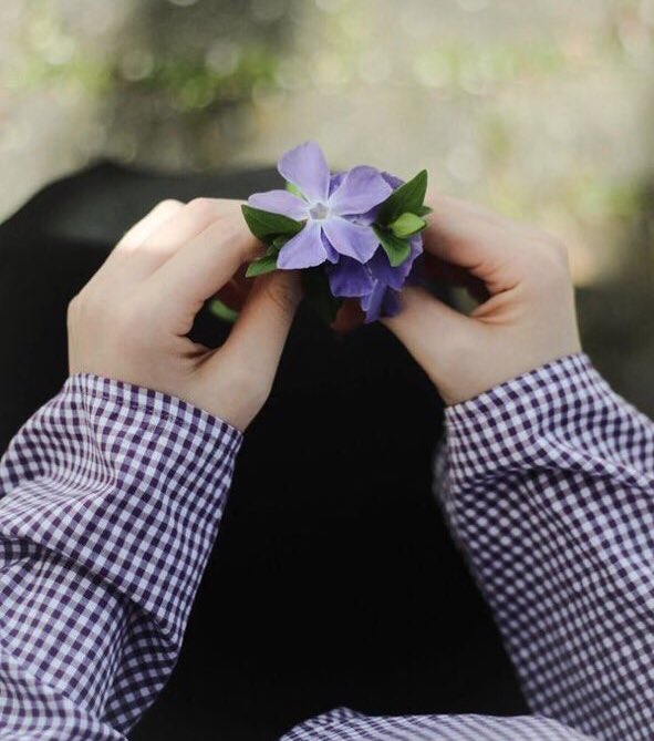 İnsan hep imtihan olur. 
Zîra cevher har'da, 
İnsan dar'da işlenir…