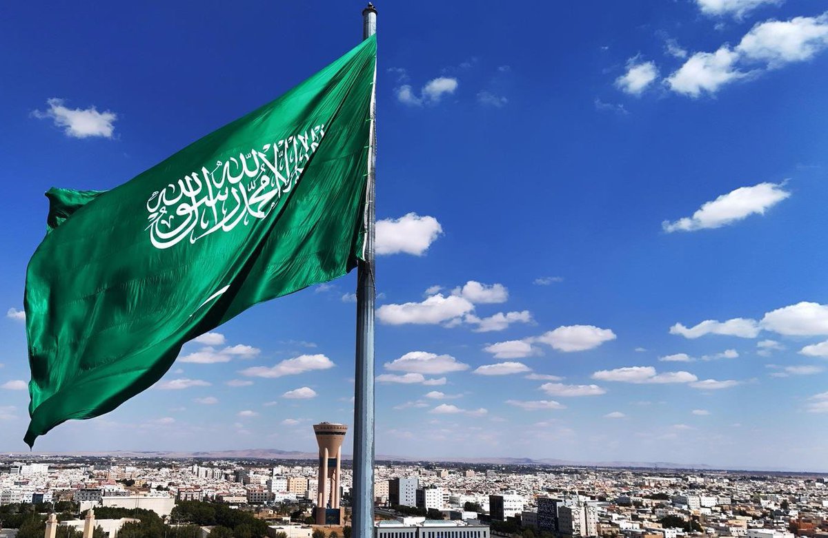 السعودية :

سنكثف تسيير المساعدات جواً وبحراً وبراً لمساعدة الأشقاء في #غزة.

-