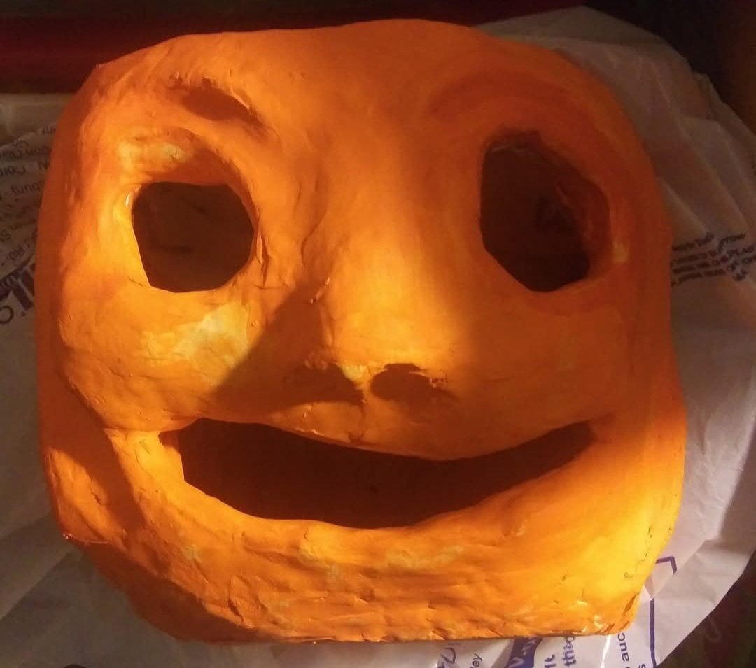 HorrorNHaunted's tweet image. Making a vintage ##JackOLantern 
#Halloween