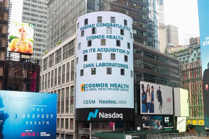 VictoriaEdet_'s tweet image. I&apos;m still bullish on @CosmosHealthInc.

With $212M flowing into ETH from BlackRock and Fidelity, it’s clear, smart money backs real utility.

$COSM is on that path, merging blockchain power with real-world healthcare innovation.

#COSM #Ethereum #Web3