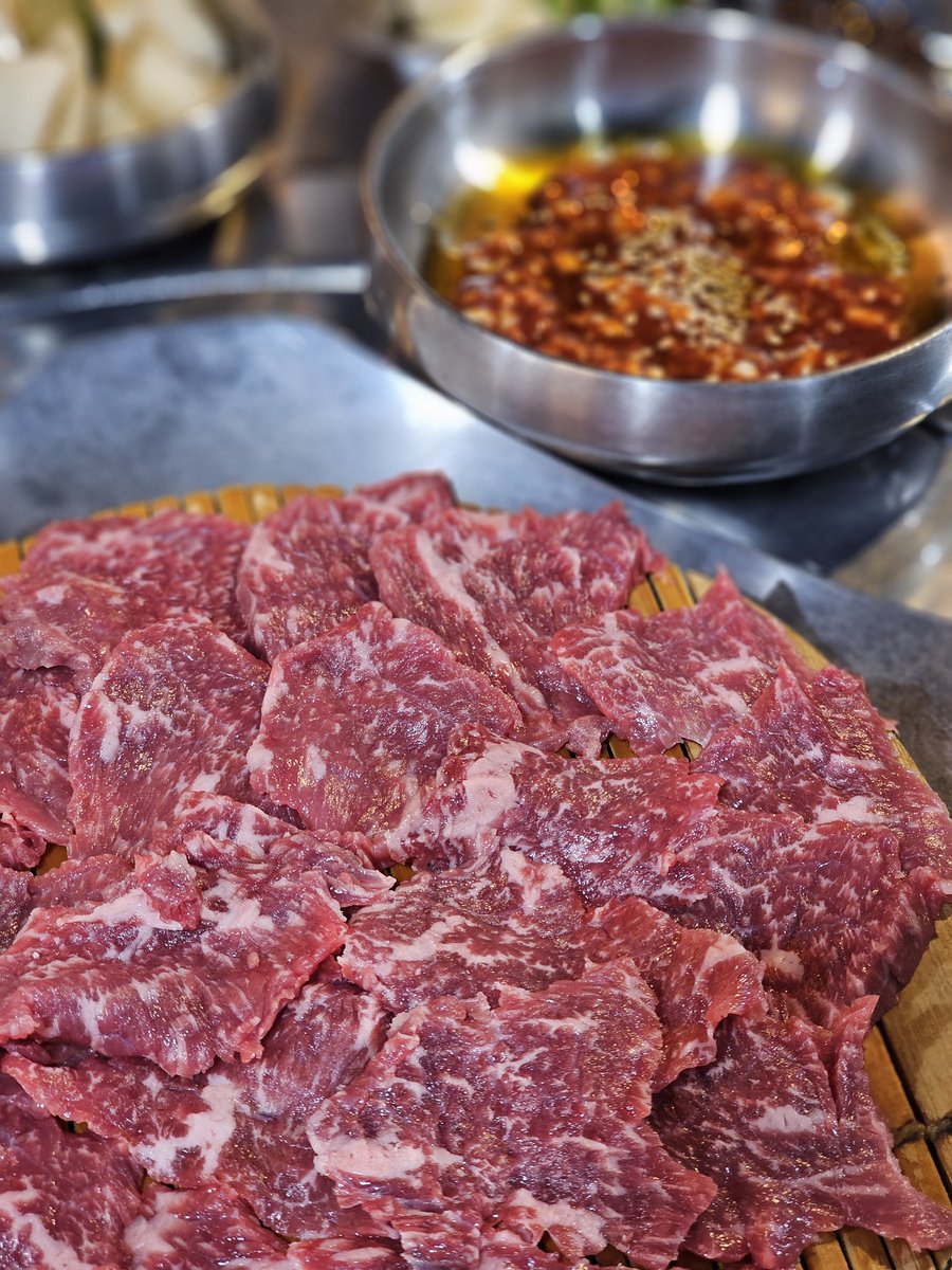 msRobin__'s tweet image. 요즘 MZ 변태들 아주 노견 무서운줄을 모르지...
트로이의 목마가 된 심정으로
왜장을 껴안고 남강으로 뛰어든 논개의 심정으로
13주만의 폭식을 마다않고 이한몸 불태운바...
11월 약속의 그날...  몽에서 위스키 미리 감사 🤣🤣🤣🤣🤣🤣🤣

@roxataasi 
인증샷 데드라인 내일 오전 8시 ^^