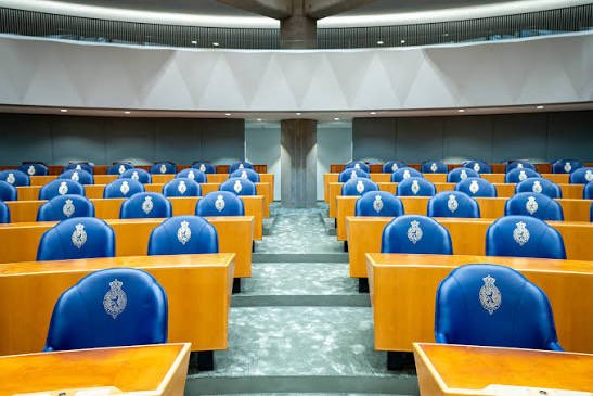 Zaterdag aanstaande hoop ik weer een Rondje Residentie te lopen. Stadswandeling en een kijkje achter de schermen van de Tweede Kamer. 
Er zijn nog 5 plaatsen vrij…