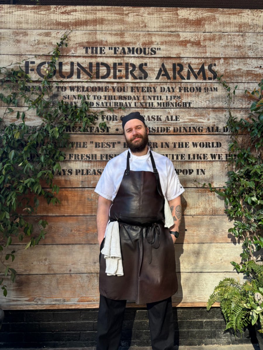 All together now... “YES CHEF!”

Happy International Chefs Day -  recognising the hard work, long hours, incredible food (and the occasional growl over the pass) from our amazing kitchen team!

~ Head Chef Isac