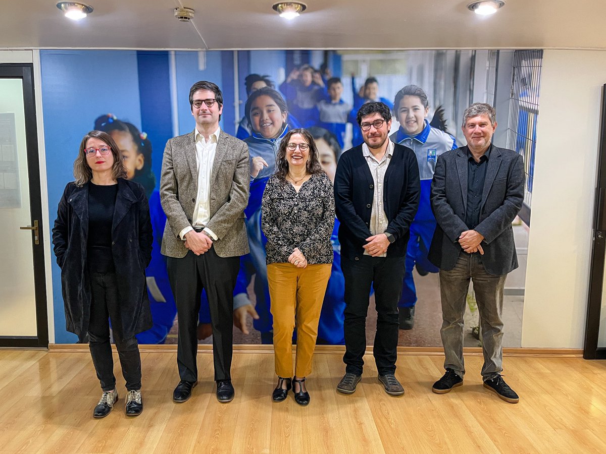 🔹 La subsecretaria de Educación, Alejandra Arratia, encabezó una nueva sesión del Consejo Evaluador del Sistema de Educación Pública, instancia de análisis y evaluación que aborda los avances y desafíos del proceso de implementación de la nueva educación pública en todo el país.