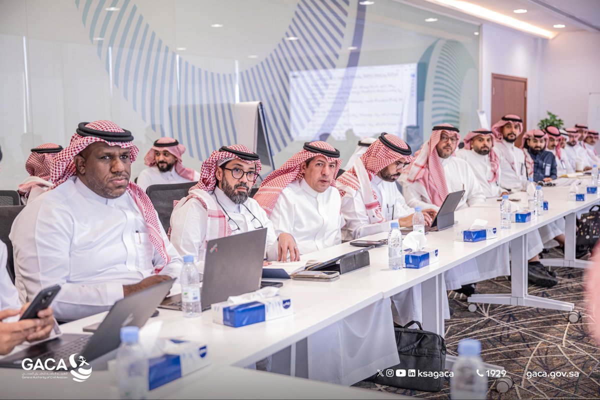 ksagaca's tweet photo. سعيًا لتعزيز كفاءة الإجراءات وتحسين تجربة السفر؛ عقدت الهيئة العامة لـ #الطيران_المدني ورشة عمل برئاسة نائب الرئيس التنفيذي لأمن الطيران، وبمشاركة عدد من شركاء الصناعة من الجهات ذات العلاقة؛ لمناقشة إجراءات تفتيش فئات خاصة من المسافرين في مطارات المملكة مثل ذوي الاعاقة. https://t.co/VzR29vAK2Y