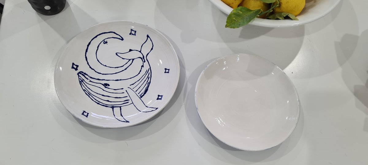 SailorSteveCat's tweet photo. Steve really said 🧿👄🧿 "oh 🐋"

Love the ultramarine glaze. Linework can use some improvement but wad a good first attempt!

🎨: myself lol

#sliceofsteve #pottery #ceramic https://t.co/Gbw6EkDxGz
