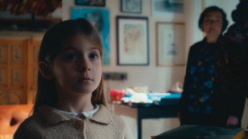 Parlando con la sabbia
«L’ascolto», un cortometraggio di Giorgio Diritti presentato alla Festa del cinema di Roma <a href="/romacinefest/">Festa del Cinema di Roma.</a> <a href="/GaetanoVallini/">🇺🇦Gaetano Vallini</a> 
osservatoreromano.va/it/news/2025-1…
