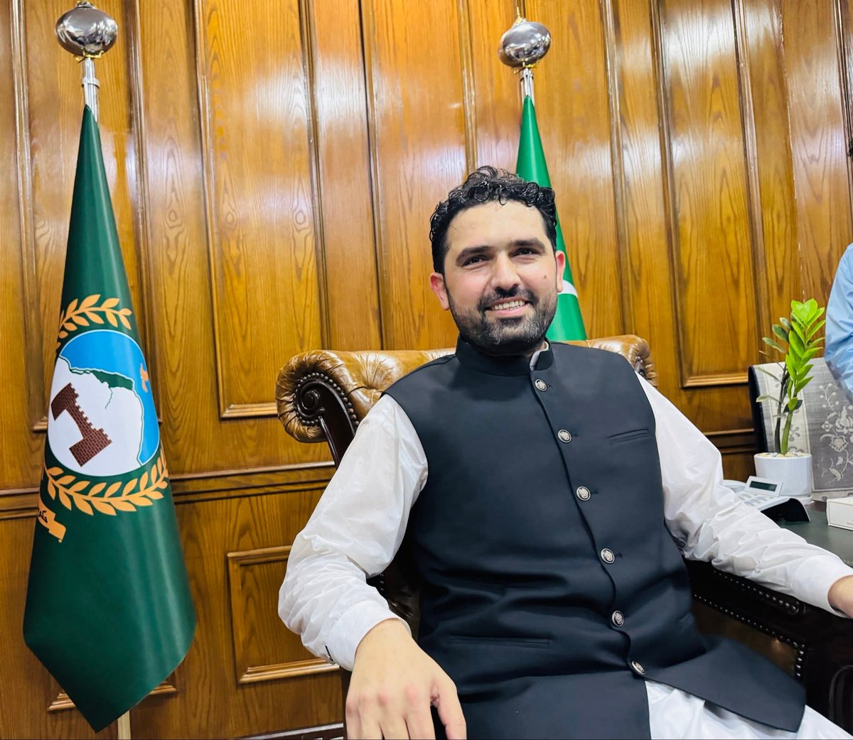 Azm_AFRIDI's tweet photo. میں نے یہ جنگ نہیں چهیڑی یہاں اپنے لیے
تخت پہ تم کو بٹهاؤں گا چلا جاؤں گا https://t.co/XErOUMMyp7