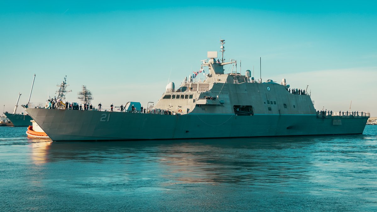 U.S. Navy (@usnavy) on Twitter photo Welcome home, USS Minneapolis-Saint Paul (LCS 21)! â After a successful maiden deployment to <a href="/NAVSOUS4THFLT/">USNAVSO_4THFLT</a>, the crew returns to Mayport as a proven, cohesive warfighting team - delivering combat power, fielding cutting-edge tech, and seizing over $195M in narcotics alongside Welcome home, USS Minneapolis-Saint Paul (LCS 21)! â After a successful maiden deployment to <a href="/NAVSOUS4THFLT/">USNAVSO_4THFLT</a>, the crew returns to Mayport as a proven, cohesive warfighting team - delivering combat power, fielding cutting-edge tech, and seizing over $195M in narcotics alongside