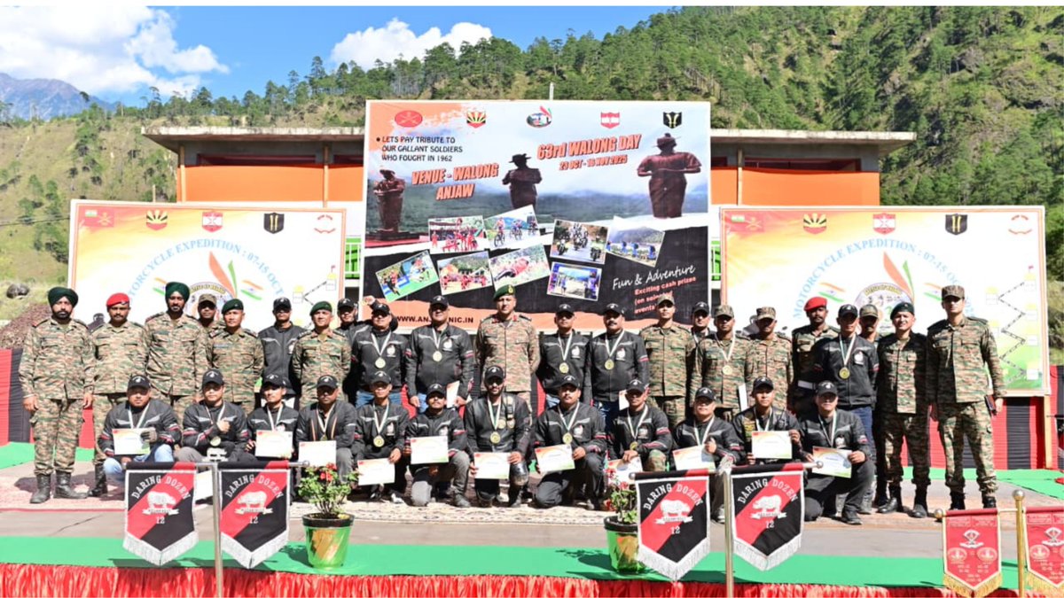 Spearcorps's tweet photo. 𝐌𝐎𝐓𝐎𝐑𝐂𝐘𝐂𝐋𝐄 𝐄𝐗𝐏𝐄𝐃𝐈𝐓𝐈𝐎𝐍 – 𝐓𝐑𝐈𝐔𝐌𝐏𝐇 𝐀𝐓 𝐖𝐀𝐋𝐎𝐍𝐆
After Eight extraordinary days and 1,025 kilometers, the #SpearCorps Expedition arrived with thunder at #Walong, where Commander Lohit Brigade presided over the ceremonial flag-in. This epic journey not only honoured the eternal courage and supreme sacrifice of our heroes but also forged stronger Military-civil bonds with the spirit of exploration.
आठ दिनों और 1,025 किलोमीटर की यात्रा के बाद, #SpearCorps अभियान #Walong में पहुँचा, जहाँ कमांडर लोहित ब्रिगेड ने औपचारिक ध्वजारोहण किया। इस यात्रा ने न केवल हमारे नायकों के साहस और सर्वोच्च बलिदान का सम्मान किया, बल्कि सैन्य-नागरिक संबंधों को भी मज़बूत किया।
@adgpi
@easterncomd
@MyGovArunachal
@prodefkohima
Facebook-https://t.co/5s1t1Xljp9
Instagram-https://t.co/wTbso1JkD9
