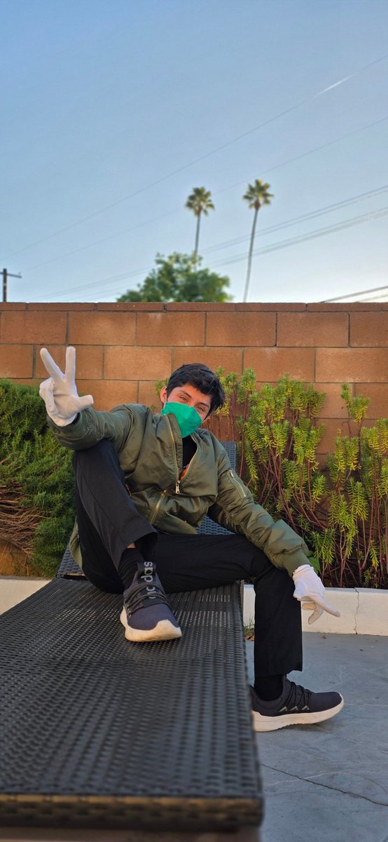 Bush tweet media